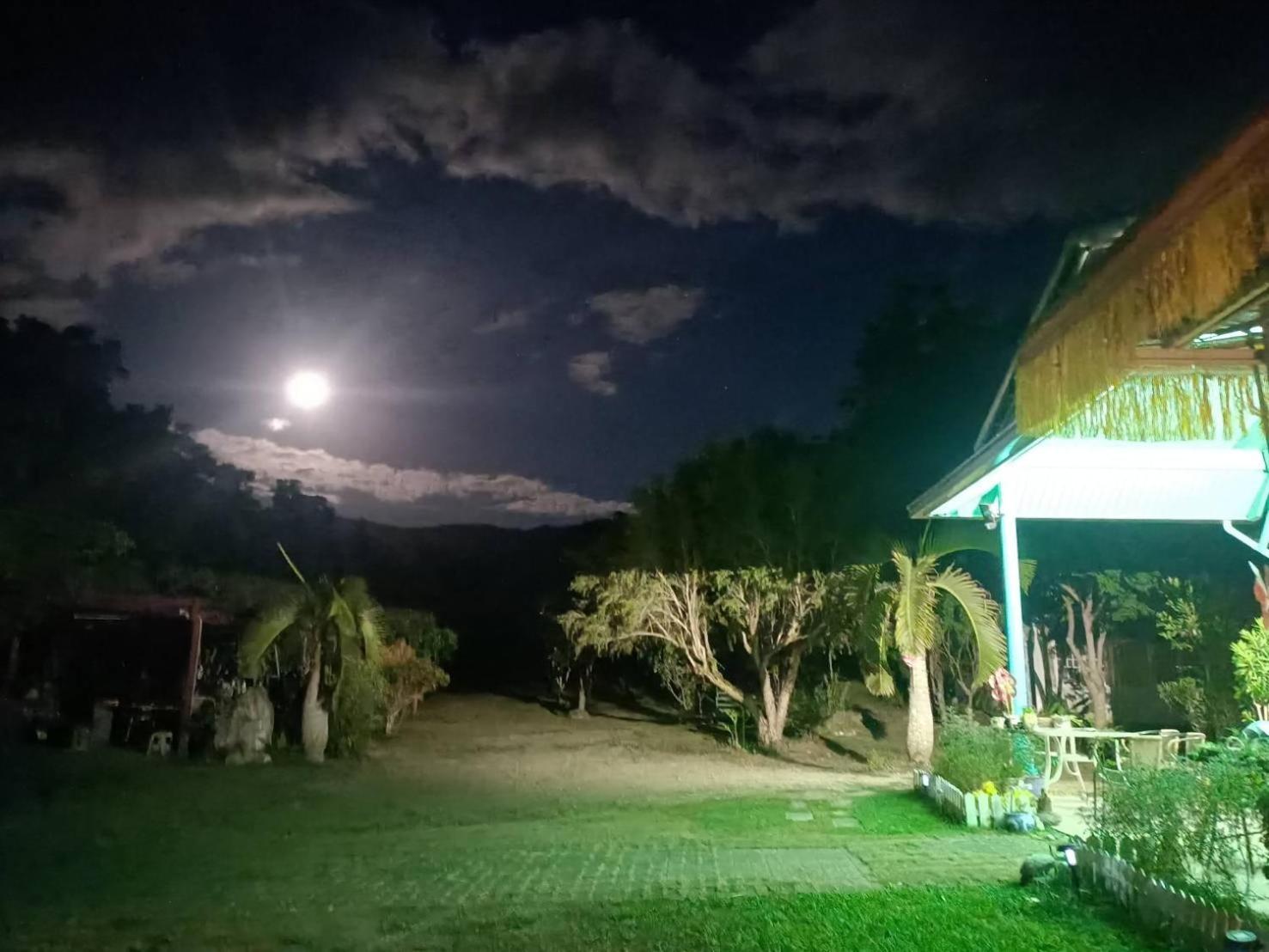十畝田山莊會館 Hotel Chishang Buitenkant foto