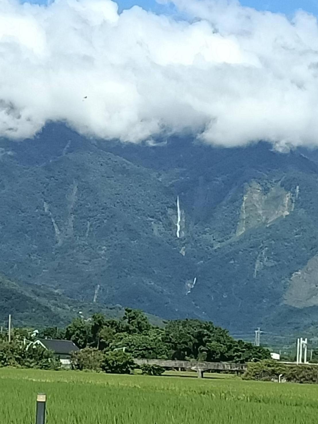 十畝田山莊會館 Hotel Chishang Buitenkant foto