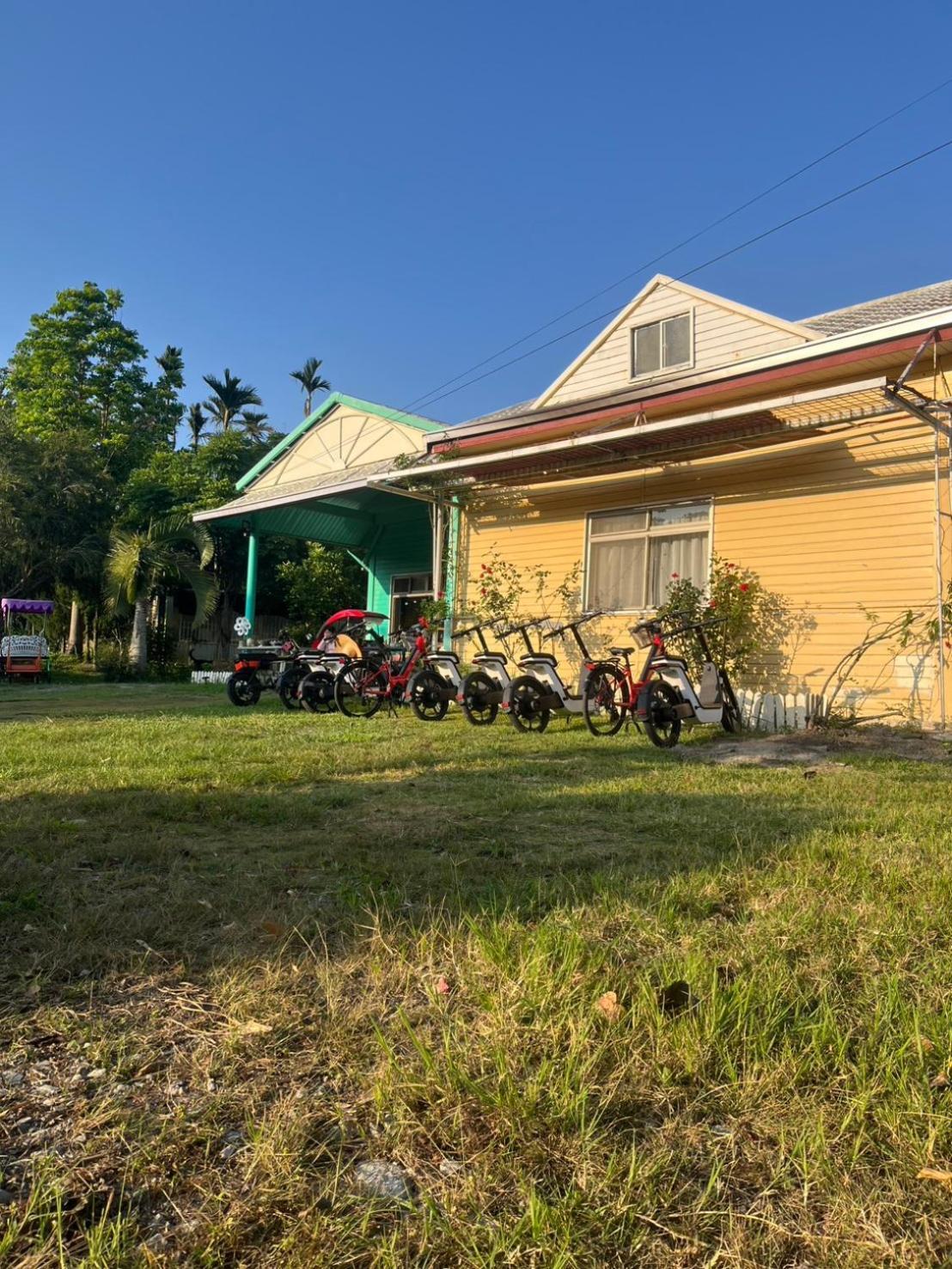 十畝田山莊會館 Hotel Chishang Buitenkant foto